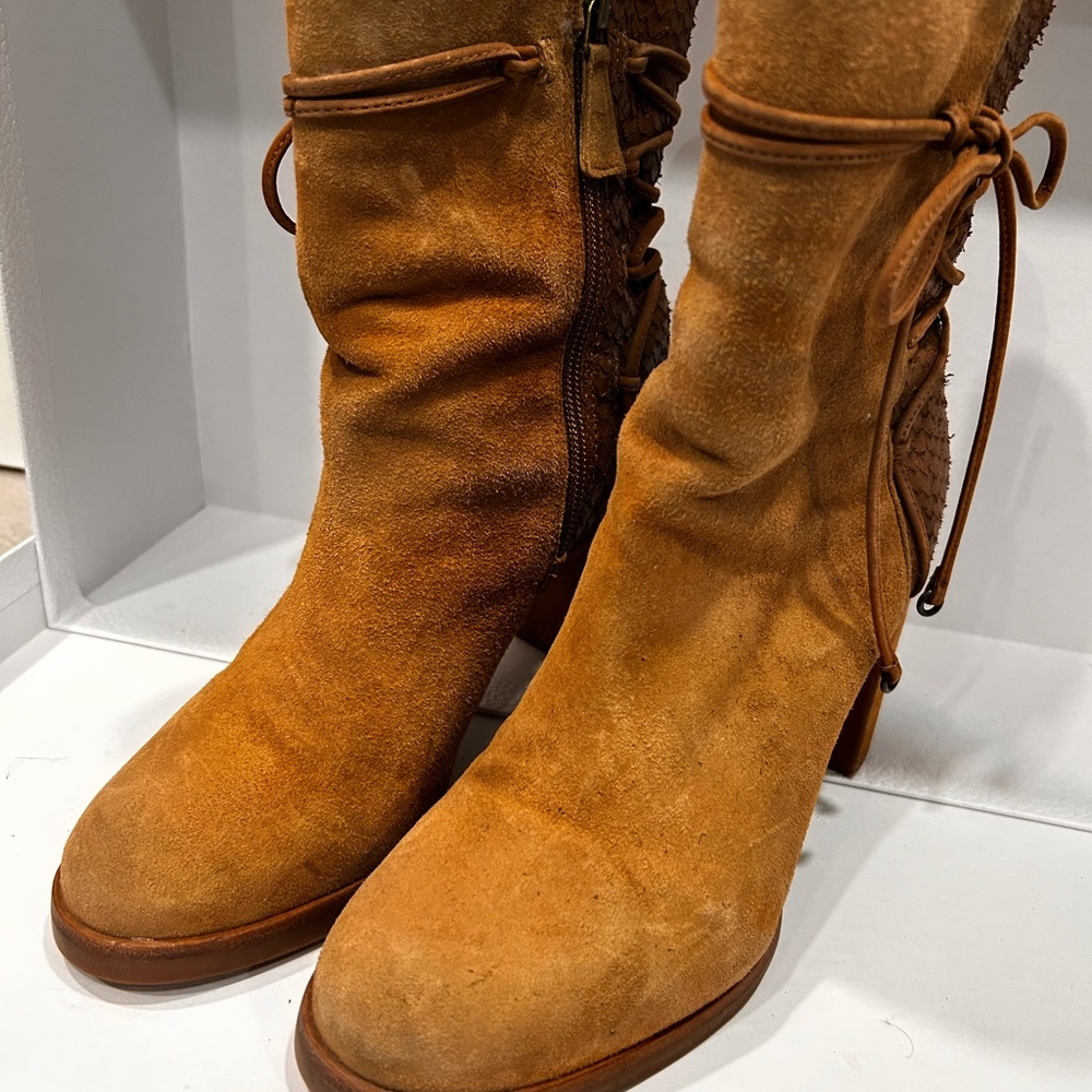 Johnston & Murphy Brown Suede Heeled Boots